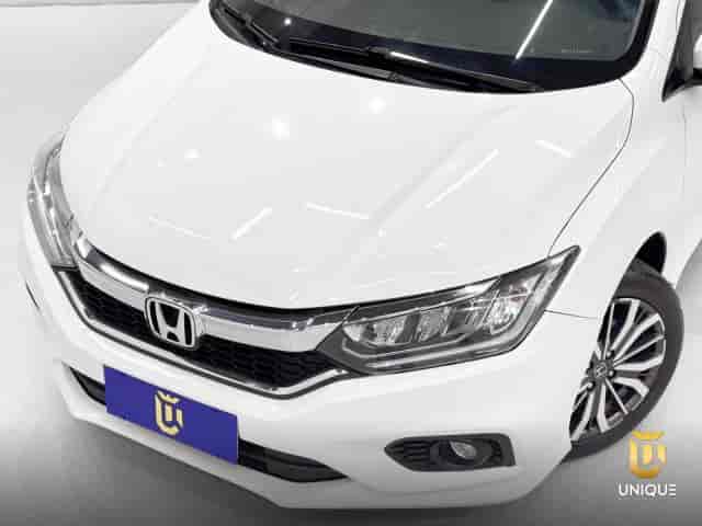 Prévia do banner — Unique Automóveis (slide 3)