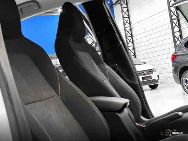 Prévia do banner — Unique Automóveis (slide 4)