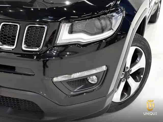 Prévia do banner — Unique Automóveis (slide 3)