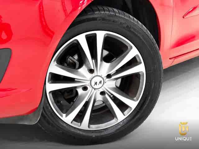 Prévia do banner — Unique Automóveis (slide 4)