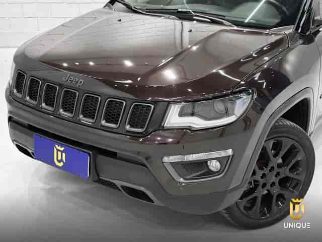 Prévia do banner — Unique Automóveis (slide 3)