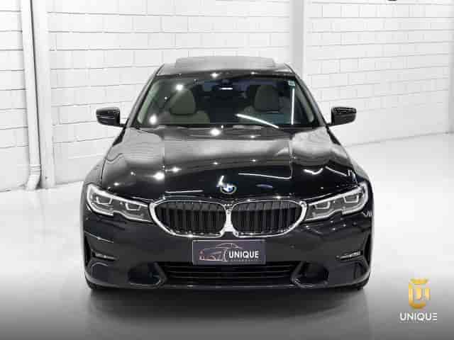 Prévia do banner — Unique Automóveis (slide 4)