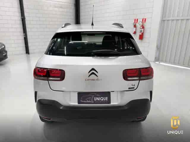 Prévia do banner — Unique Automóveis (slide 4)