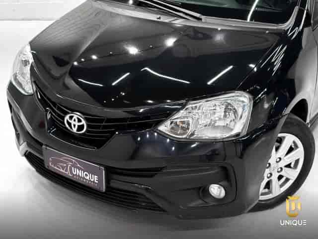 Prévia do banner — Unique Automóveis (slide 3)