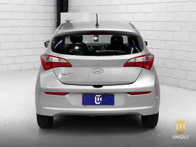 Prévia do banner — Unique Automóveis (slide 4)