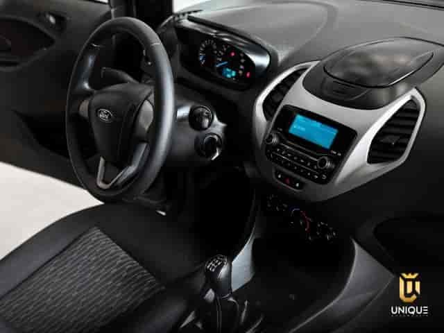 Prévia do banner — Unique Automóveis (slide 4)