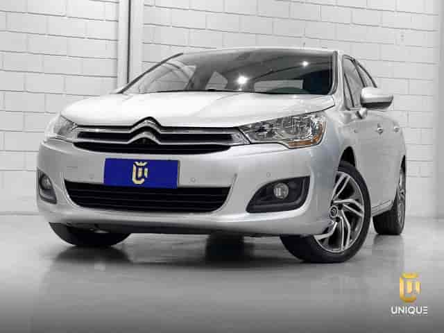 Prévia do banner — Unique Automóveis (slide 2)