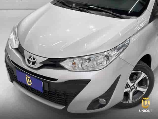 Prévia do banner — Unique Automóveis (slide 3)