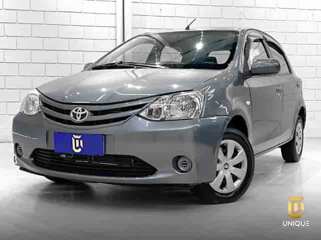 Prévia do banner — Unique Automóveis (slide 2)