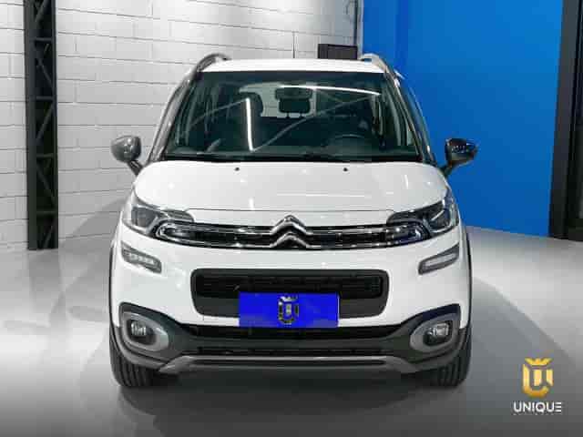 Prévia do banner — Unique Automóveis (slide 4)