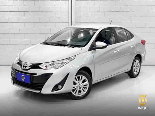 Prévia do banner — Unique Automóveis (slide 1)