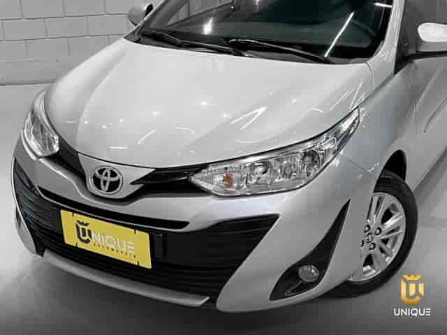 Prévia do banner — Unique Automóveis (slide 3)