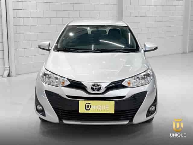 Prévia do banner — Unique Automóveis (slide 4)