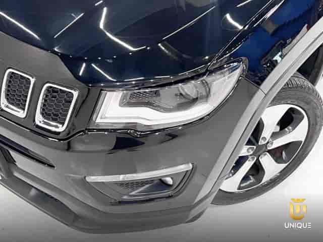 Prévia do banner — Unique Automóveis (slide 3)