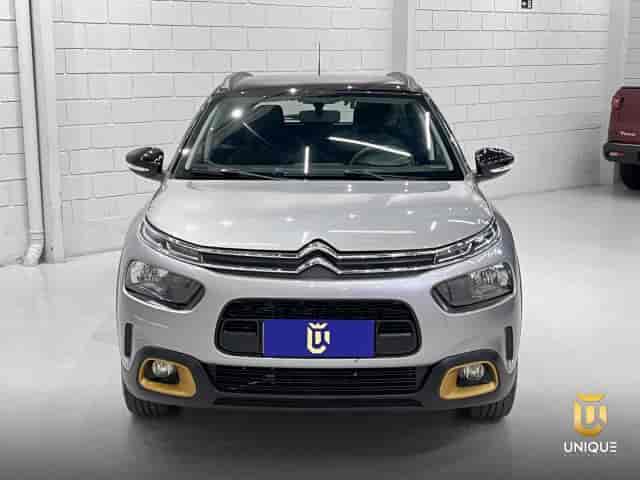 Prévia do banner — Unique Automóveis (slide 4)