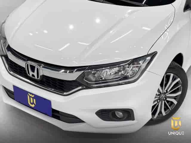 Prévia do banner — Unique Automóveis (slide 3)